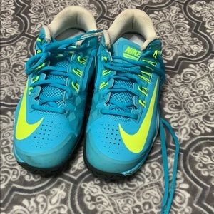 Dragon Tennis Shoes